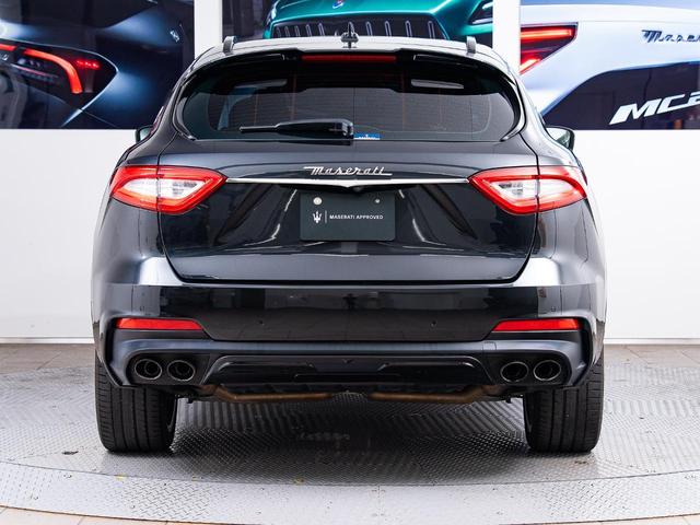 レヴァンテ グランスポーツ　認定保証１年付　２０２０年モデル　ピエノフィオーレナチュラルレザー　サンルーフ　３Ｄカーボンインテリアトリム　２１インチヘリオスホイール　４ゾーンクライメートコントロール　イージーエントリーシステム（19枚目）