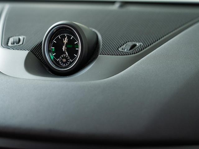 レヴァンテ グランスポーツ　認定保証１年付　２０２０年モデル　ピエノフィオーレナチュラルレザー　サンルーフ　３Ｄカーボンインテリアトリム　２１インチヘリオスホイール　４ゾーンクライメートコントロール　イージーエントリーシステム（24枚目）