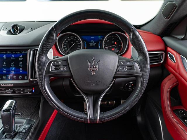 レヴァンテ グランスポーツ　認定保証１年付　２０２０年モデル　ピエノフィオーレナチュラルレザー　サンルーフ　３Ｄカーボンインテリアトリム　２１インチヘリオスホイール　４ゾーンクライメートコントロール　イージーエントリーシステム（31枚目）