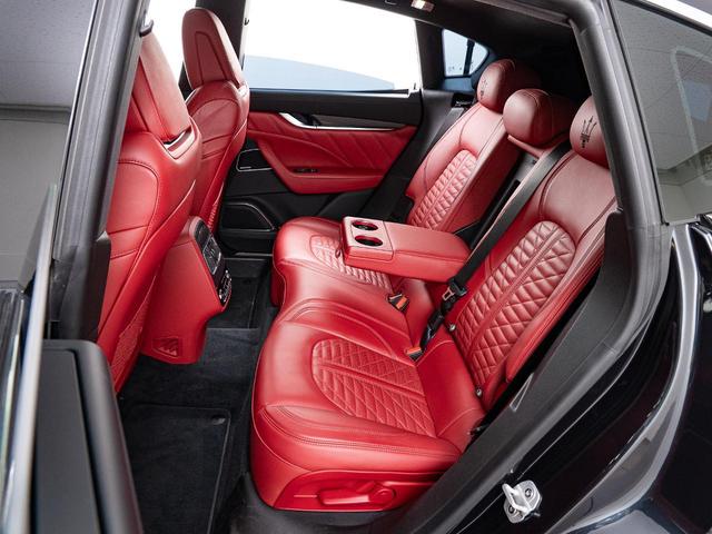 レヴァンテ グランスポーツ　認定保証１年付　２０２０年モデル　ピエノフィオーレナチュラルレザー　サンルーフ　３Ｄカーボンインテリアトリム　２１インチヘリオスホイール　４ゾーンクライメートコントロール　イージーエントリーシステム（37枚目）