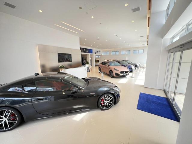 レヴァンテ Sグランスポーツ 認定中保証2年付 サンルーフ 21インチヘリオス フルナチュラルレザー ハイグロスカーボントリム ネリッシモパック メタルシェントペイントントペイント ハーマンカードン ステアリングカーボンインサート(37枚目)