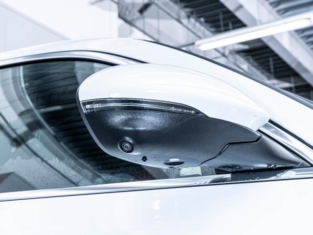 グレカーレ ＧＴ　認定中古保証２年付　フルプレミアムレザー　２０インチエーテレホイール　パノラマサンルーフ　１４方向電動調節式シート　レッドブレーキキャリパー　ラディカウッドトリム　ワイヤレスチャージャー（31枚目）