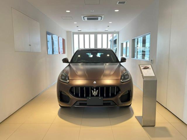 ���[�Ԏ��A�V��ɍ��E���ꂸ���K�Ɉ��Ԃ����m�F������[�ԃu�[�X�����p�ӂ��Ă���܂��B