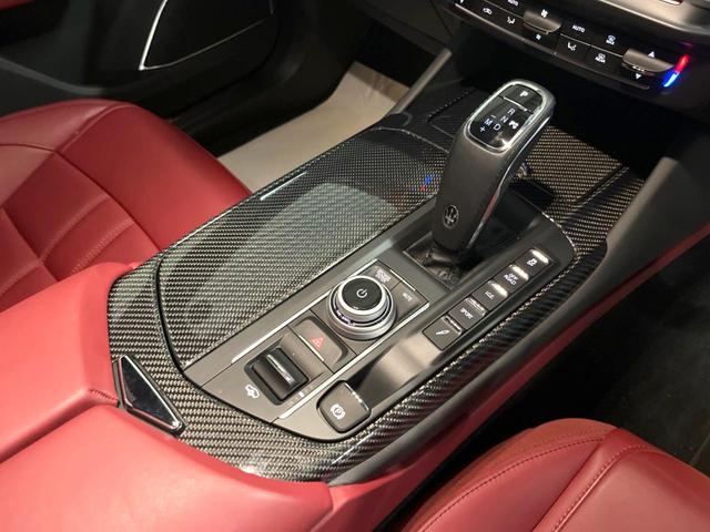 レヴァンテ モデナ　認定保証２年付　サンルーフ　２１インチアンテオブラックホイール　ネリッシモパック　カーボントリム　カーボンパドルシフト　フルプレミアムレザー　ヘッドレストトライデントステッチ　プレミアムサウンド（12枚目）