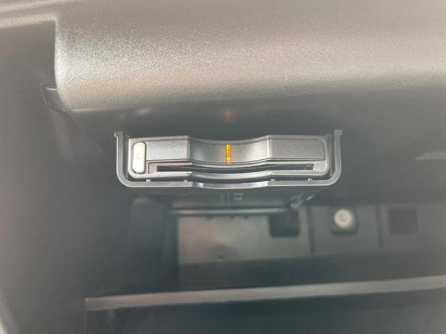ＸＣ９０ Ｔ５　ＡＷＤ　モーメンタム　黒革シート　インテリセーフ　衝突被害軽減ブレーキ　シートヒーター　パワーシート　３６０°ビューカメラ　禁煙車　ＬＥＤヘッドライト　レーダークルーズ　パワーテールゲート（47枚目）