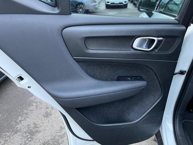 ＸＣ４０ Ｂ４　ＡＷＤ　Ｒデザイン　認定中古車　サンルーフ　Ｒデザイン専用シート　ｈａｒｍａｎ／ｋａｒｄｏｎ　インテリセーフ　衝突被害軽減ブレーキ　シートヒーター　パワーシート　パイロットアシスト　３６０°ビューカメラ（34枚目）
