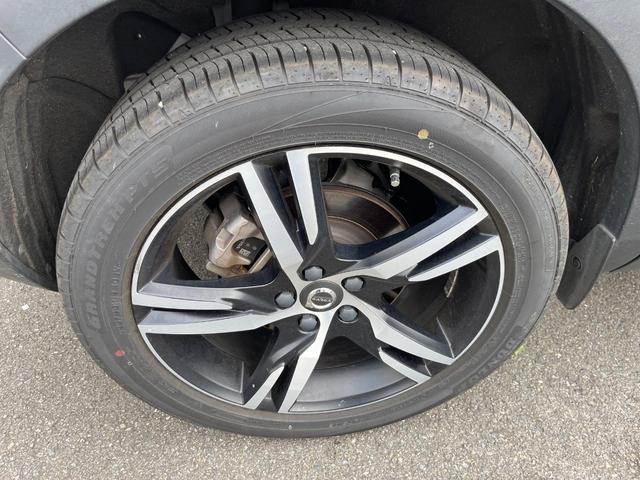 ＸＣ４０ Ｂ４　ＡＷＤ　Ｒデザイン　認定中古車　サンルーフ　インテリセーフ　衝突被害軽減ブレーキ　シートヒーター　レーダークルーズ　パイロットアシスト　３６０°ビューカメラ　ＬＥＤヘッドライト（38枚目）