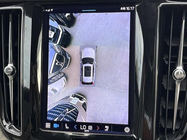 ＸＣ６０ プラス　Ｂ５　認定中古車　本革シート　禁煙車　純正Ｇｏｏｇｌｅナビ　３６０°ビューカメラ　クライメートパッケージ　パイロットアシスト　メモリーシート　全席シートヒーター　ステアリングヒーター　パワーテールゲート（6枚目）