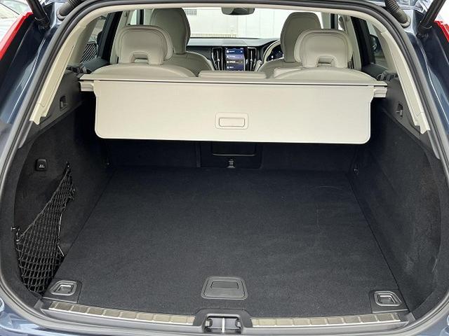 ＸＣ６０ プラス　Ｂ５　認定中古車　本革シート　禁煙車　純正Ｇｏｏｇｌｅナビ　３６０°ビューカメラ　クライメートパッケージ　パイロットアシスト　メモリーシート　全席シートヒーター　ステアリングヒーター　パワーテールゲート（15枚目）