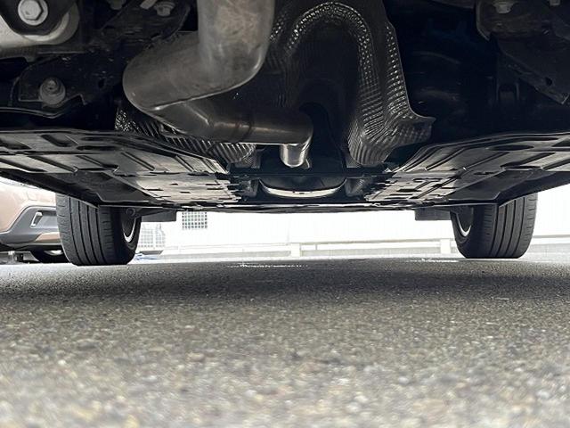 ＸＣ６０ プラス　Ｂ５　認定中古車　本革シート　禁煙車　純正Ｇｏｏｇｌｅナビ　３６０°ビューカメラ　クライメートパッケージ　パイロットアシスト　メモリーシート　全席シートヒーター　ステアリングヒーター　パワーテールゲート（21枚目）