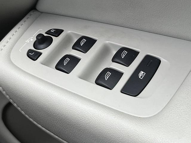 ＸＣ６０ プラス　Ｂ５　認定中古車　本革シート　禁煙車　純正Ｇｏｏｇｌｅナビ　３６０°ビューカメラ　クライメートパッケージ　パイロットアシスト　メモリーシート　全席シートヒーター　ステアリングヒーター　パワーテールゲート（44枚目）