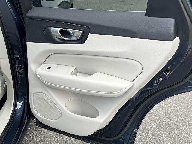 ＸＣ６０ プラス　Ｂ５　認定中古車　本革シート　禁煙車　純正Ｇｏｏｇｌｅナビ　３６０°ビューカメラ　クライメートパッケージ　パイロットアシスト　メモリーシート　全席シートヒーター　ステアリングヒーター　パワーテールゲート（59枚目）