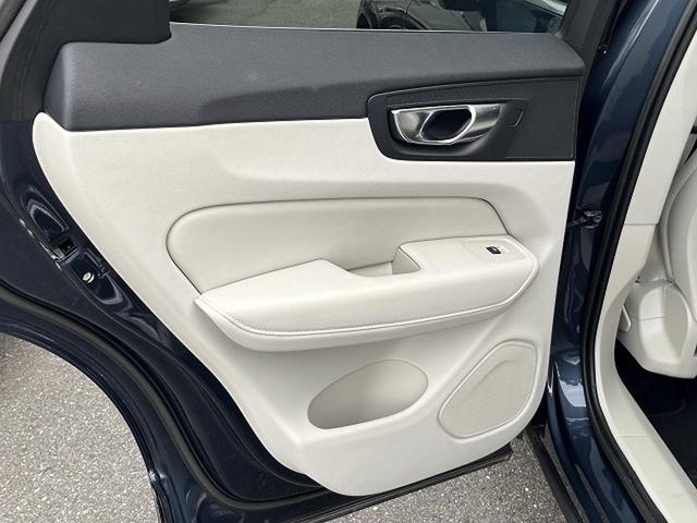 ＸＣ６０ プラス　Ｂ５　認定中古車　本革シート　禁煙車　純正Ｇｏｏｇｌｅナビ　３６０°ビューカメラ　クライメートパッケージ　パイロットアシスト　メモリーシート　全席シートヒーター　ステアリングヒーター　パワーテールゲート（60枚目）