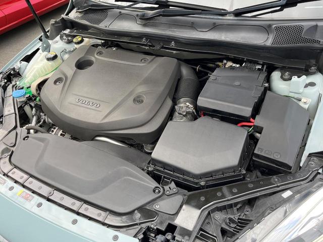 Ｖ４０ Ｄ４　モメンタム　禁煙車　インテリセーフ　純正ＨＤＤナビ　バックカメラ　パドルシフト　フロントシートヒーター　運転席パワーシート　純正１７インチアルミホイール　Ｂｌｕｅｔｏｏｔｈ　フルセグＴＶ　ＣＤ・ＤＶＤ再生機能（22枚目）