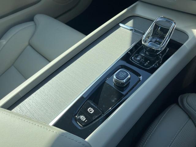 Ｖ６０ クロスカントリー　アルティメット　Ｂ５　ＡＷＤ　認定中古車　Ｂｏｗｅｒｓ　＆　Ｗｉｌｋｉｎｓ　ナッパレザーシート　インテリセーフ　衝突被害軽減　パイロットアシスト　シートヒーター　ベンチレーション　マッサージ機能付きシート　パワーシート　禁煙車（45枚目）