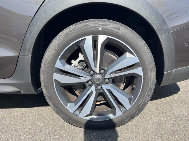 Ｖ６０ クロスカントリー　アルティメット　Ｂ５　ＡＷＤ　認定中古車　Ｂｏｗｅｒｓ　＆　Ｗｉｌｋｉｎｓ　ナッパレザーシート　インテリセーフ　衝突被害軽減　パイロットアシスト　シートヒーター　ベンチレーション　マッサージ機能付きシート　パワーシート　禁煙車（52枚目）