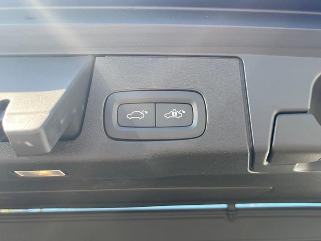 XC60 アルティメット B5 AWD 認定中古車 サンルーフ ナッパレザーシート Googleナビ B&Wプレミアムサウンド シートヒーター ベンチレーション パイロットアシスト マッサージ機能付きシート パワーシート パワーバックドア(10枚目)