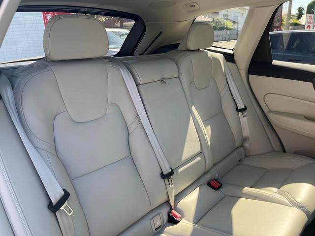 XC60 アルティメット B5 AWD 認定中古車 サンルーフ ナッパレザーシート Googleナビ B&Wプレミアムサウンド シートヒーター ベンチレーション パイロットアシスト マッサージ機能付きシート パワーシート パワーバックドア(13枚目)