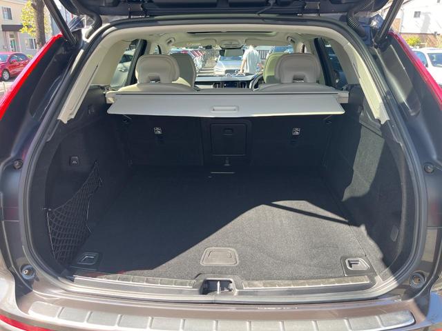 XC60 アルティメット B5 AWD 認定中古車 サンルーフ ナッパレザーシート Googleナビ B&Wプレミアムサウンド シートヒーター ベンチレーション パイロットアシスト マッサージ機能付きシート パワーシート パワーバックドア(14枚目)