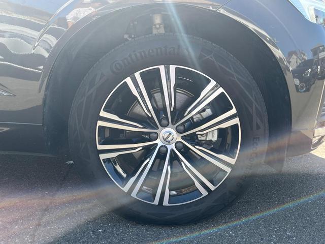 XC60 アルティメット B5 AWD 認定中古車 サンルーフ ナッパレザーシート Googleナビ B&Wプレミアムサウンド シートヒーター ベンチレーション パイロットアシスト マッサージ機能付きシート パワーシート パワーバックドア(23枚目)