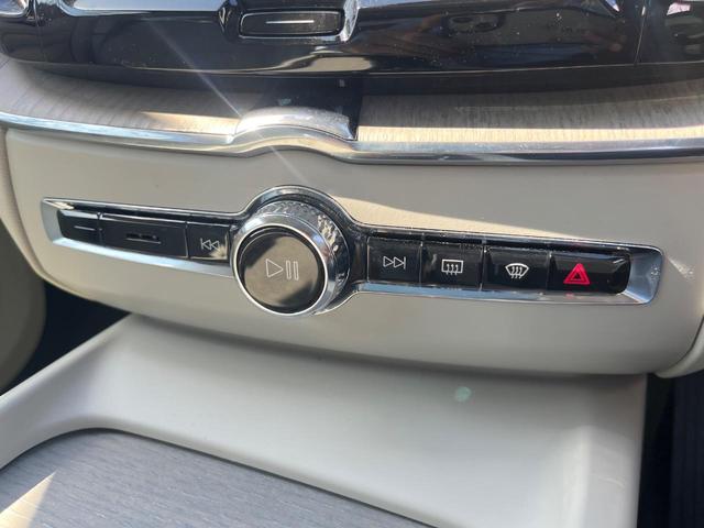 XC60 アルティメット B5 AWD 認定中古車 サンルーフ ナッパレザーシート Googleナビ B&Wプレミアムサウンド シートヒーター ベンチレーション パイロットアシスト マッサージ機能付きシート パワーシート パワーバックドア(55枚目)