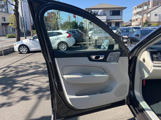 XC60 アルティメット B5 AWD 認定中古車 サンルーフ ナッパレザーシート Googleナビ B&Wプレミアムサウンド シートヒーター ベンチレーション パイロットアシスト マッサージ機能付きシート パワーシート パワーバックドア(69枚目)