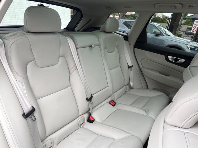 XC60 リチャージアルティメトT6AWDプラグインハイブリド 認定中古車 プラグインハイブリッド パノラマガラスサンルーフ 白革シート harman/kardon 360°ビューカメラ レーダークルーズ 禁煙車 マッサージ機能付シート パイロットアシスト(13枚目)