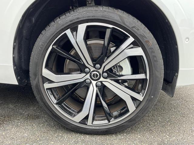 XC60 リチャージアルティメトT6AWDプラグインハイブリド 認定中古車 プラグインハイブリッド パノラマガラスサンルーフ 白革シート harman/kardon 360°ビューカメラ レーダークルーズ 禁煙車 マッサージ機能付シート パイロットアシスト(16枚目)