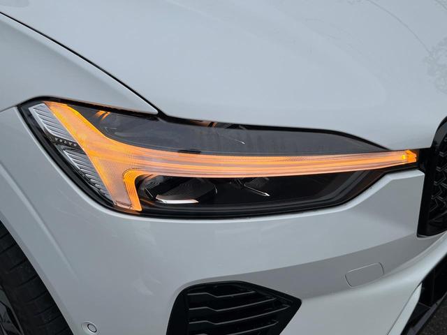 XC60 リチャージアルティメトT6AWDプラグインハイブリド 認定中古車 プラグインハイブリッド パノラマガラスサンルーフ 白革シート harman/kardon 360°ビューカメラ レーダークルーズ 禁煙車 マッサージ機能付シート パイロットアシスト(25枚目)