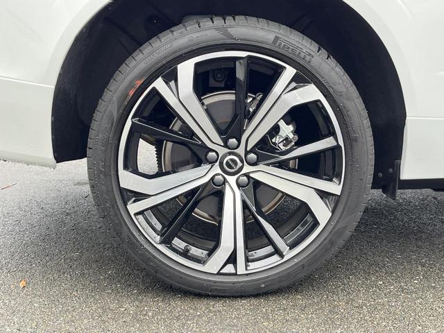 XC60 リチャージアルティメトT6AWDプラグインハイブリド 認定中古車 プラグインハイブリッド パノラマガラスサンルーフ 白革シート harman/kardon 360°ビューカメラ レーダークルーズ 禁煙車 マッサージ機能付シート パイロットアシスト(27枚目)