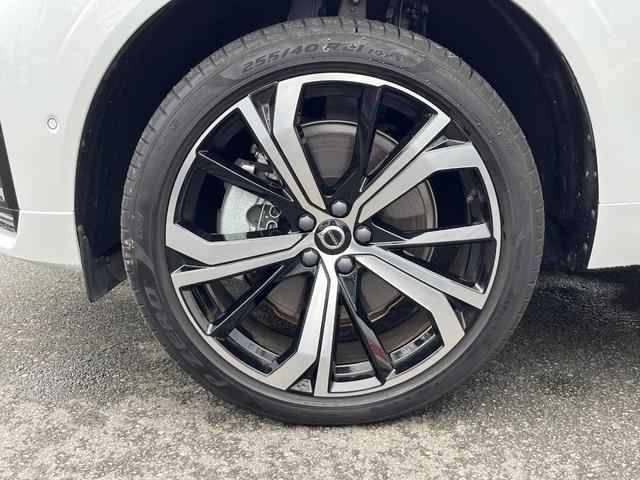XC60 リチャージアルティメトT6AWDプラグインハイブリド 認定中古車 プラグインハイブリッド パノラマガラスサンルーフ 白革シート harman/kardon 360°ビューカメラ レーダークルーズ 禁煙車 マッサージ機能付シート パイロットアシスト(29枚目)