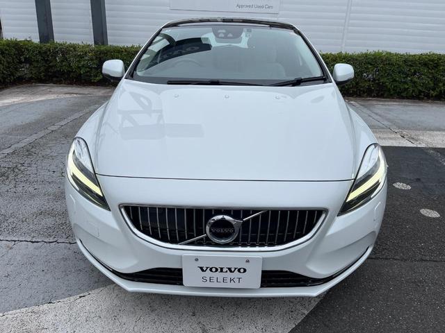 Ｖ４０ Ｔ３　クラシックエディション　認定中古車　ガラスルーフ　最終モデル　革シート　インテリセーフ　衝突被害軽減ブレーキ　シートヒーター　パワーシート　ＬＥＤヘッドライト　バックカメラ　純正ナビ　レーダークルーズ　Ｂｌｕｅｔｏｏｔｈ（16枚目）