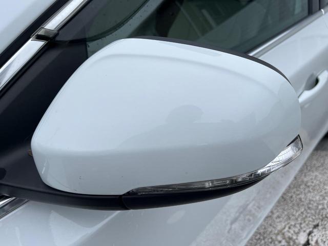 Ｖ４０ Ｔ３　クラシックエディション　認定中古車　ガラスルーフ　最終モデル　革シート　インテリセーフ　衝突被害軽減ブレーキ　シートヒーター　パワーシート　ＬＥＤヘッドライト　バックカメラ　純正ナビ　レーダークルーズ　Ｂｌｕｅｔｏｏｔｈ（28枚目）
