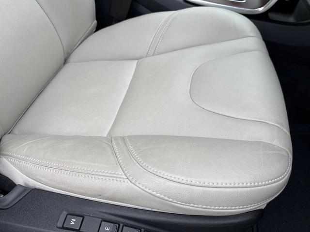 Ｖ４０ Ｔ３　クラシックエディション　認定中古車　ガラスルーフ　最終モデル　革シート　インテリセーフ　衝突被害軽減ブレーキ　シートヒーター　パワーシート　ＬＥＤヘッドライト　バックカメラ　純正ナビ　レーダークルーズ　Ｂｌｕｅｔｏｏｔｈ（39枚目）
