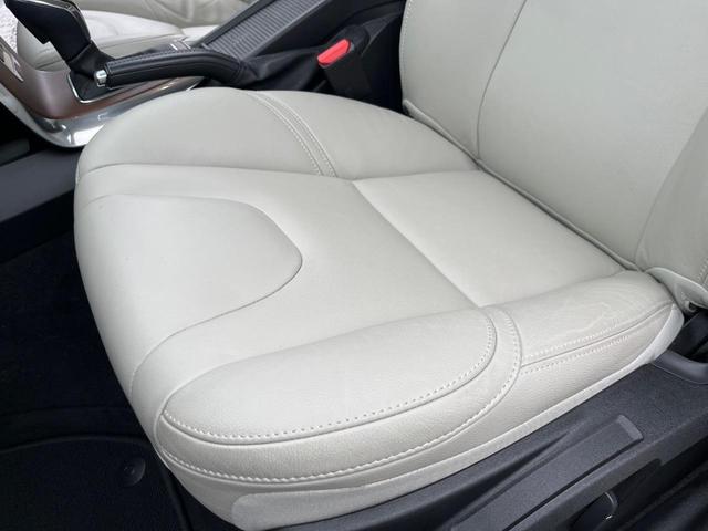 Ｖ４０ Ｔ３　クラシックエディション　認定中古車　ガラスルーフ　最終モデル　革シート　インテリセーフ　衝突被害軽減ブレーキ　シートヒーター　パワーシート　ＬＥＤヘッドライト　バックカメラ　純正ナビ　レーダークルーズ　Ｂｌｕｅｔｏｏｔｈ（43枚目）