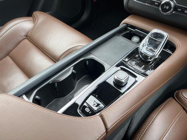 XC90 B6 AWD インスクリプション 認定中古車 harman/kardon 禁煙車 フルセグTV 360°ビューカメラ パイロットアシスト レーダークルーズコントロール 前席ベンチレーション シートヒーター(62枚目)