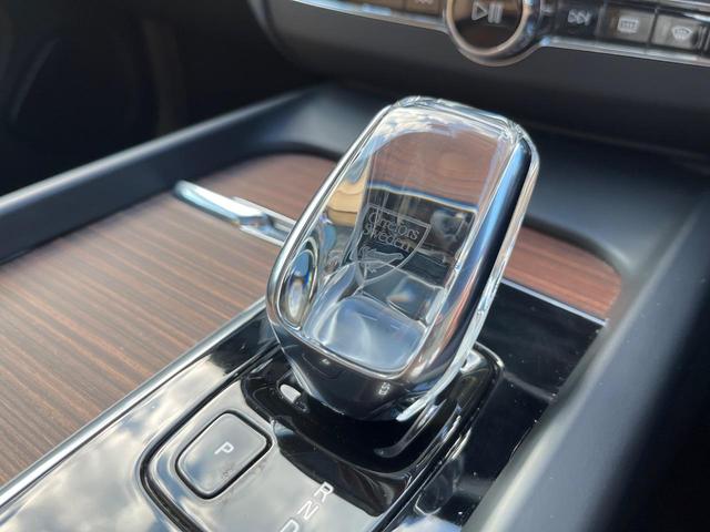 ＸＣ６０ Ｂ５　ＡＷＤ　インスクリプション　認定中古車　ＡＷＤ　サンルーフ　茶革シート　ｈａｒｍａｎ／ｋａｒｄｏｎ　インテリセーフ　衝突被害軽減ブレーキ　３６０°ビューカメラ　パイロットアシスト　レーダークルーズ　禁煙車　　Ｂｌｕｅｔｏｏｔｈ（6枚目）