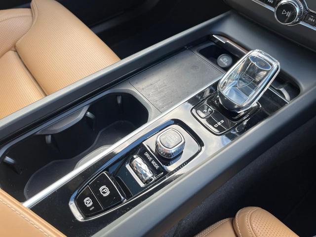 ＸＣ６０ Ｂ５　ＡＷＤ　インスクリプション　認定中古車　ＡＷＤ　サンルーフ　茶革シート　ｈａｒｍａｎ／ｋａｒｄｏｎ　インテリセーフ　衝突被害軽減ブレーキ　３６０°ビューカメラ　パイロットアシスト　レーダークルーズ　禁煙車　　Ｂｌｕｅｔｏｏｔｈ（37枚目）