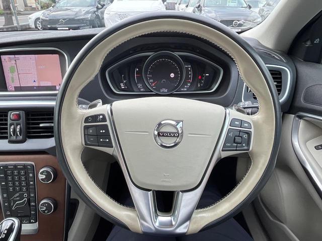 Ｖ４０ Ｄ４　インスクリプション　白革シート　ｈａｒｍａｎ／ｋａｒｄｏｎ　レーダークルーズ　禁煙車　衝突被害軽減ブレーキ　純正９インチナビ　シートヒーター　トールハンマ―ＬＥＤヘッド　メモリー機能付パワーシート　Ｂｌｕｅｔｏｏｔｈ（11枚目）