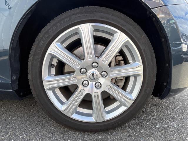 Ｖ４０ Ｄ４　インスクリプション　白革シート　ｈａｒｍａｎ／ｋａｒｄｏｎ　レーダークルーズ　禁煙車　衝突被害軽減ブレーキ　純正９インチナビ　シートヒーター　トールハンマ―ＬＥＤヘッド　メモリー機能付パワーシート　Ｂｌｕｅｔｏｏｔｈ（16枚目）