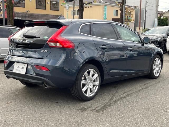 Ｖ４０ Ｄ４　インスクリプション　白革シート　ｈａｒｍａｎ／ｋａｒｄｏｎ　レーダークルーズ　禁煙車　衝突被害軽減ブレーキ　純正９インチナビ　シートヒーター　トールハンマ―ＬＥＤヘッド　メモリー機能付パワーシート　Ｂｌｕｅｔｏｏｔｈ（21枚目）