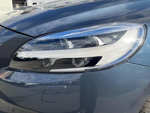 Ｖ４０ Ｄ４　インスクリプション　白革シート　ｈａｒｍａｎ／ｋａｒｄｏｎ　レーダークルーズ　禁煙車　衝突被害軽減ブレーキ　純正９インチナビ　シートヒーター　トールハンマ―ＬＥＤヘッド　メモリー機能付パワーシート　Ｂｌｕｅｔｏｏｔｈ（27枚目）