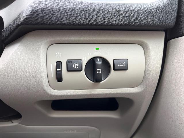 Ｖ４０ Ｄ４　インスクリプション　白革シート　ｈａｒｍａｎ／ｋａｒｄｏｎ　レーダークルーズ　禁煙車　衝突被害軽減ブレーキ　純正９インチナビ　シートヒーター　トールハンマ―ＬＥＤヘッド　メモリー機能付パワーシート　Ｂｌｕｅｔｏｏｔｈ（39枚目）