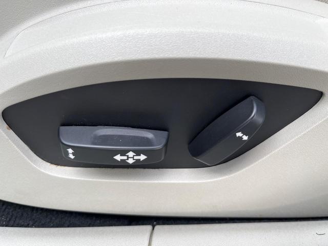 Ｖ４０ Ｄ４　インスクリプション　白革シート　ｈａｒｍａｎ／ｋａｒｄｏｎ　レーダークルーズ　禁煙車　衝突被害軽減ブレーキ　純正９インチナビ　シートヒーター　トールハンマ―ＬＥＤヘッド　メモリー機能付パワーシート　Ｂｌｕｅｔｏｏｔｈ（43枚目）