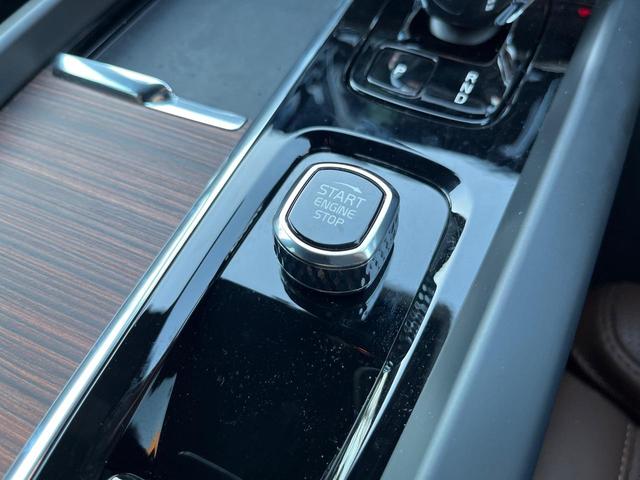 V60 アルティメット B4 認定中古車 ハーマンカードン Goole搭載 360°カメラ ベンチレーション パワーシート パイロットアシスト ヘッドアップディスプレイ オレフォスクリスタルシフトノブ(53枚目)