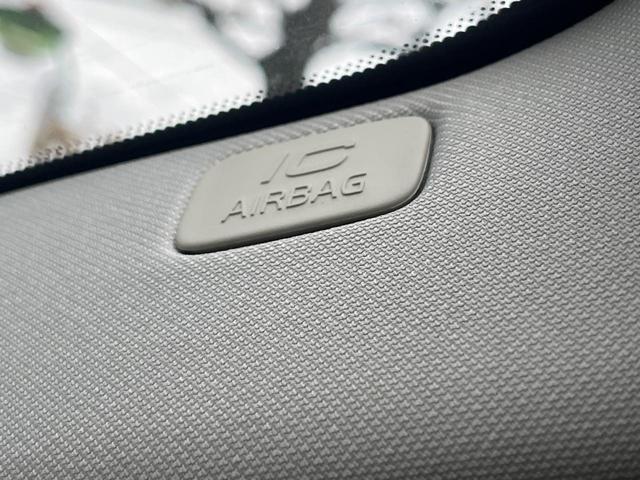 【インフレータブル・カーテン】車内側面のヘッドライナーに組み込まれたインフレータブル・カーテンは、側面衝突や横転の際に瞬時に展開し、乗員の頭部を保護します。