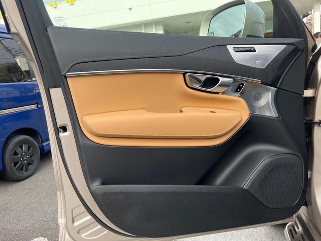 ＸＣ９０ ウルトラ　Ｂ５　ＡＷＤ　認定中古車　Ｂ＆Ｗプレミアムサウンド　パノラマガラスサンルーフ　Ｇｏｏｇｌｅナビ　３６０°カメラ　３列シート　ベンチレーション機能　ヘッドアップディスプレイ　パワーシート　メモリーシート（37枚目）