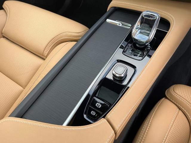 ＸＣ９０ ウルトラ　Ｂ５　ＡＷＤ　認定中古車　Ｂ＆Ｗプレミアムサウンド　パノラマガラスサンルーフ　Ｇｏｏｇｌｅナビ　３６０°カメラ　３列シート　ベンチレーション機能　ヘッドアップディスプレイ　パワーシート　メモリーシート（42枚目）