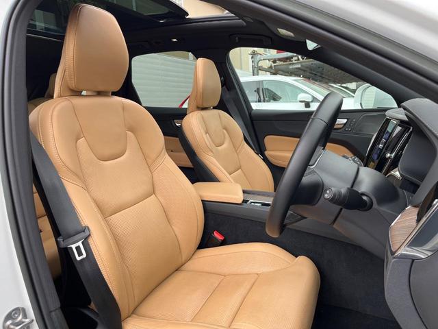 ＸＣ６０ アルティメット　Ｂ５　ＡＷＤ　認定中古車　サンルーフ　ナッパレザーシート　Ｇｏｏｇｌｅナビ　ハーマンプレミアムサウンド　シートヒーター　ベンチレーション　パイロットアシスト　マッサージ機能付きシート　パワーシート　パワーバックドア（14枚目）