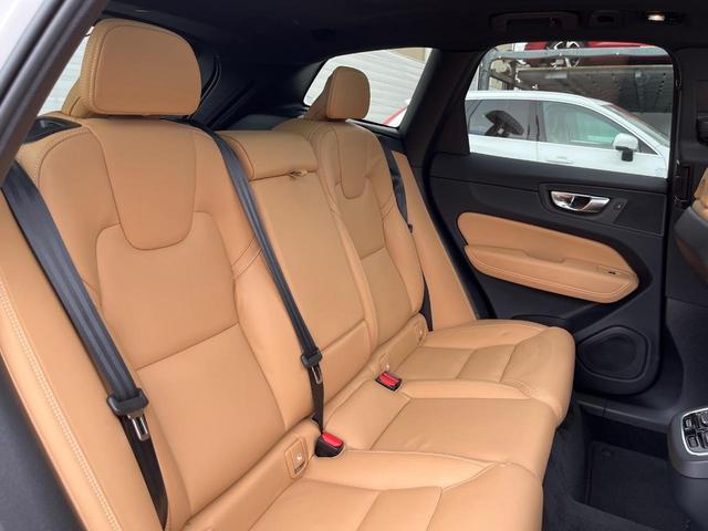 ＸＣ６０ アルティメット　Ｂ５　ＡＷＤ　認定中古車　サンルーフ　ナッパレザーシート　Ｇｏｏｇｌｅナビ　ハーマンプレミアムサウンド　シートヒーター　ベンチレーション　パイロットアシスト　マッサージ機能付きシート　パワーシート　パワーバックドア（15枚目）